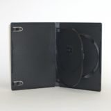 BOX DVD 14 mm nero doppio con clip, macchinabile di alta qualità. E' inseribile una copertina a colori