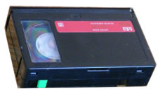 Digitalizzazione videocassette VHS-C, si converte nei formato MPEG2, MPEG4, in supporto DVD 5, DVD 9